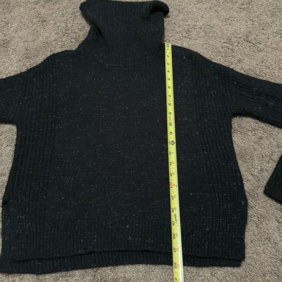 EUC Calvin Klein Sweater-Sz XS-Turtle Neck-Semi Cropped-Salt & Pepper-Wool Blend - Picture 10 of 16